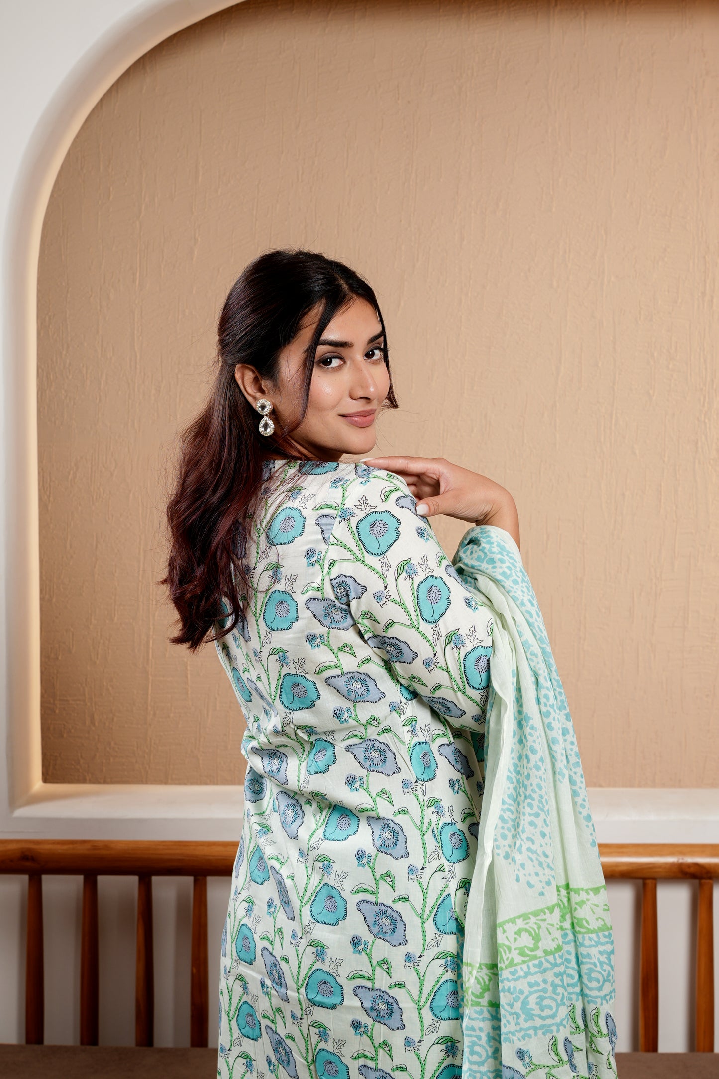 Carrot Allure Dupatta Set for women